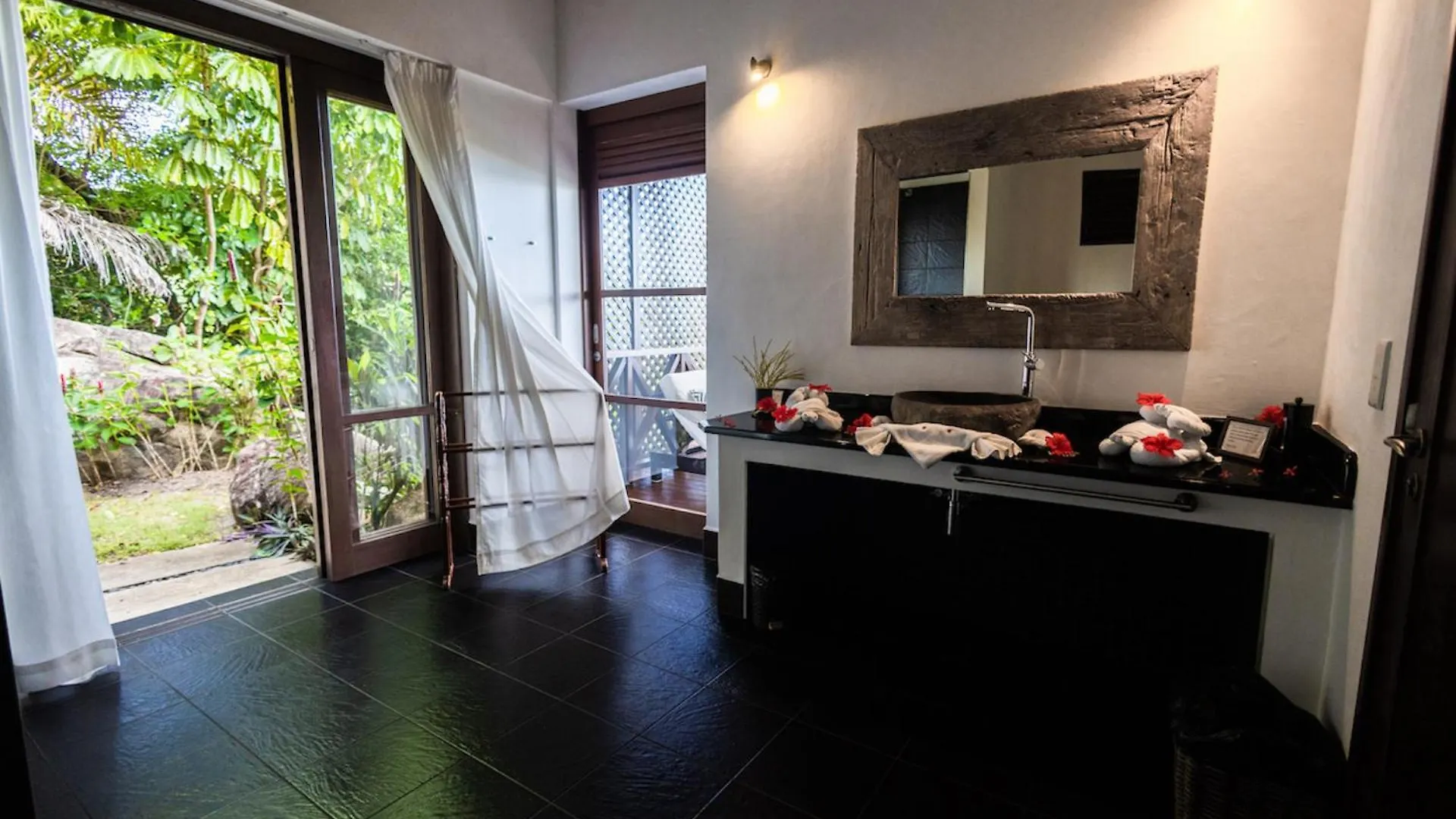 Villas De Jardin Self-Catering Port Glaud